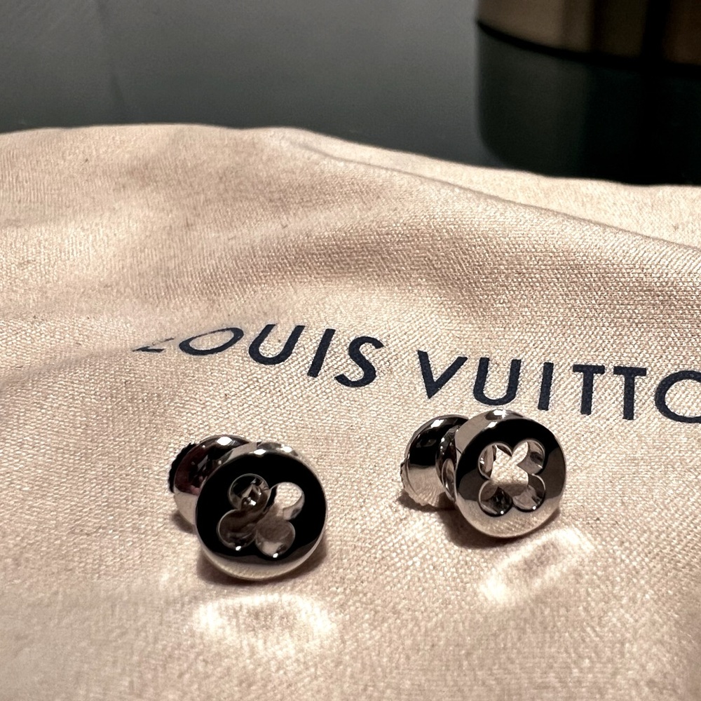 Louis Vuitton White Gold Empreinte Ear Studs Post Earrings 18 k gold
